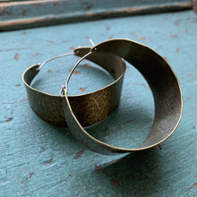 Load image into Gallery viewer, Jennifer Kahn Medium Wide Brass Hoop Earrings