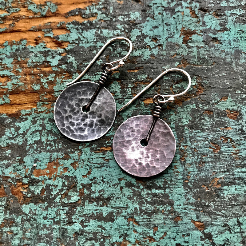 Jennifer Kahn Silver Hammered Disk Earrings - Tiny